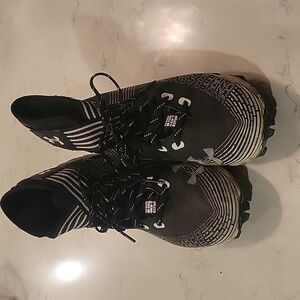 Mens football cleats